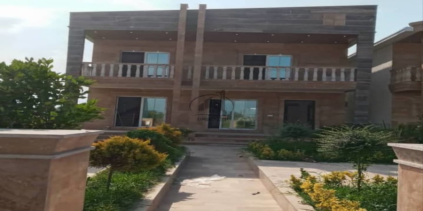 ویلا دوبلکس نما سنگ با محوطه سازی