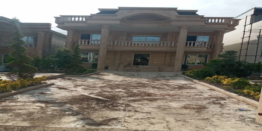 خرید ویلا دوبلکس با چشم انداز جنگل