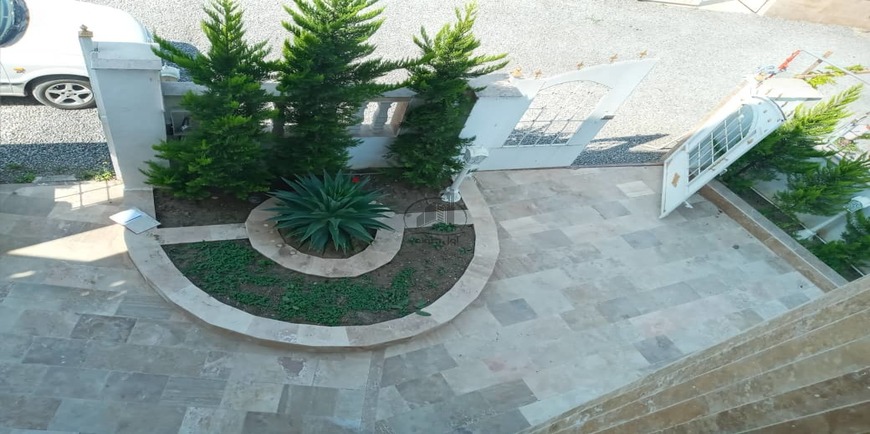 ویلا دوبلکس با حیاط زیبا-12112