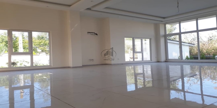 ویلا داخل شهرک نزدیک شهر و دریا-12394