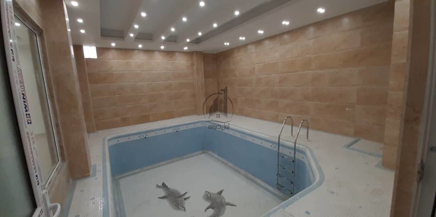 کاخ ویلای شهرکی در منطقه برند-12578