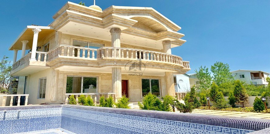 ویلای جنگلی با منظره‌ی بی‌نظیر