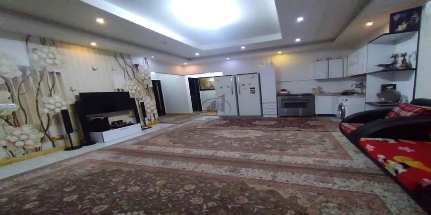 فروش ویلا فلت با زمین بزرگ-14546