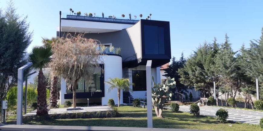 ویلا پست مدرن در شهرک برند