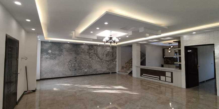 کاخ ویلا جنگلی با محوطه سازی-23181