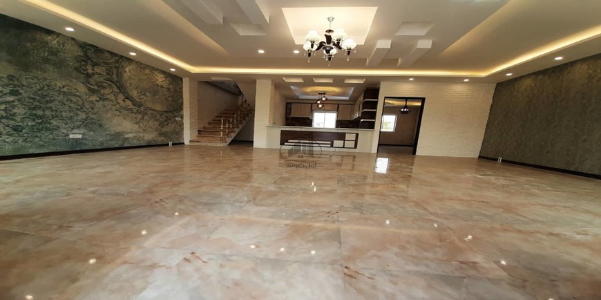 کاخ ویلا جنگلی با محوطه سازی-23180