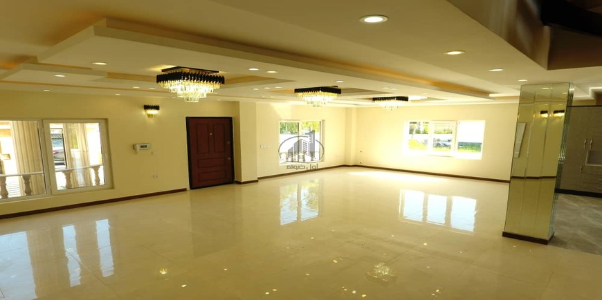 ویلا کلاسیک با دید جنگل-25871