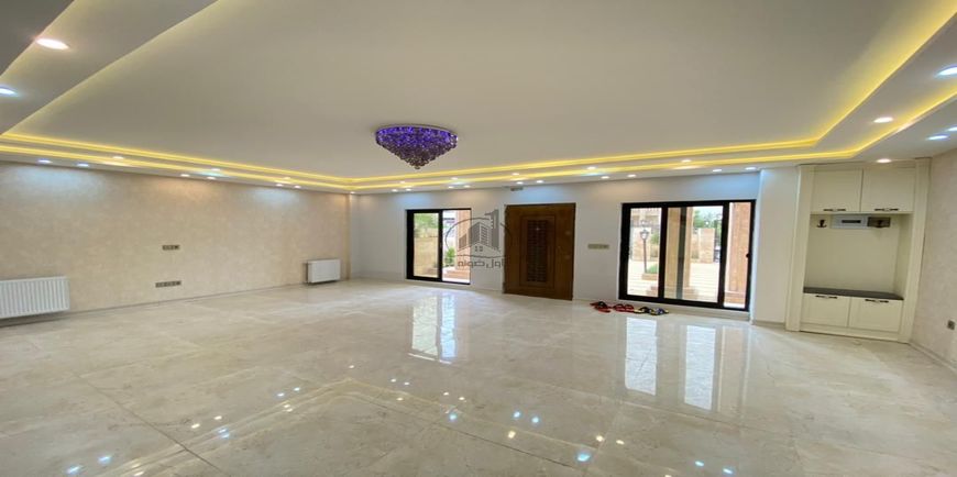 ویلا دوبلکس کلاسیک با سند تک برگ-28354