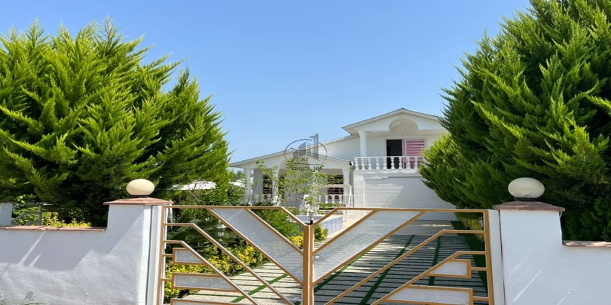 ویلا باغ نما رومی در جلیکان
