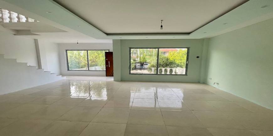 ویلا دوبلکس مدرن نما آجری با مدارک تکمیل-30165