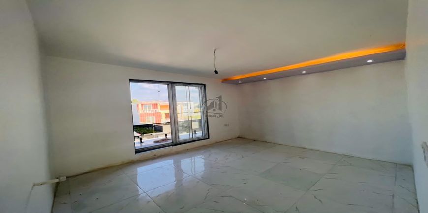 فروش ویلا نیم‌ پیلوت نما مدرن-30573