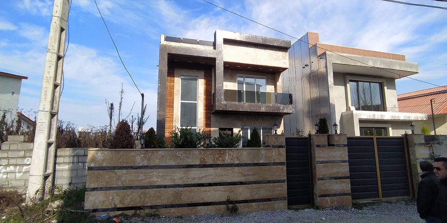 ویلا تریبلکس مدرن در چمستان