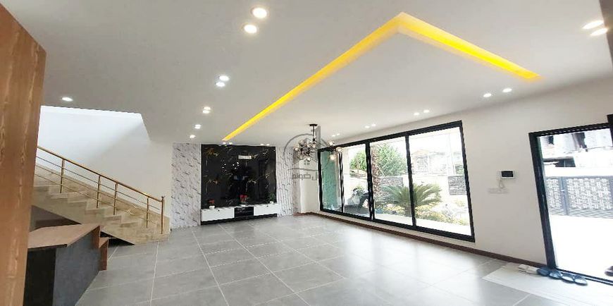 ویلا دوبلکس شهرکی با استخر و جکوزی-34480