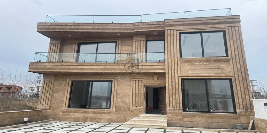 ویلا دوبلکس مدرن سنددار با استخر داخل