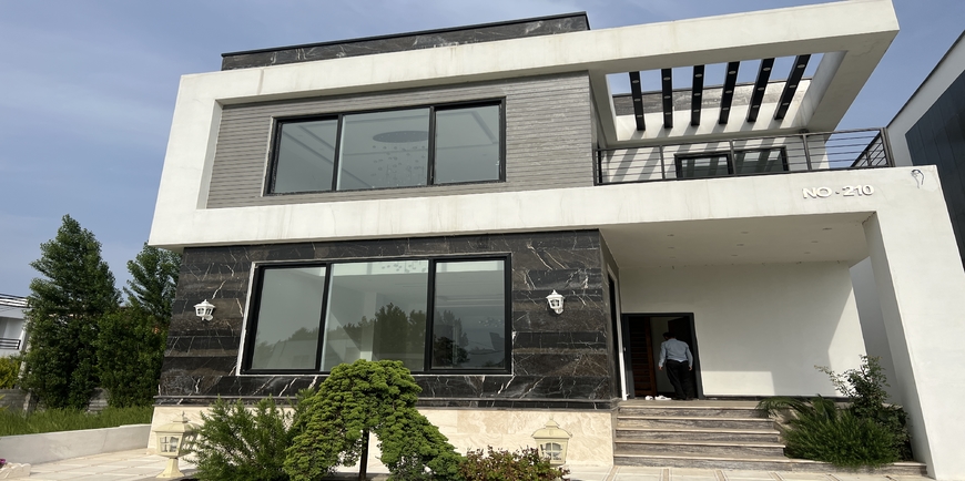 ویلا مدرن استخردار شهرکی در نوشهر