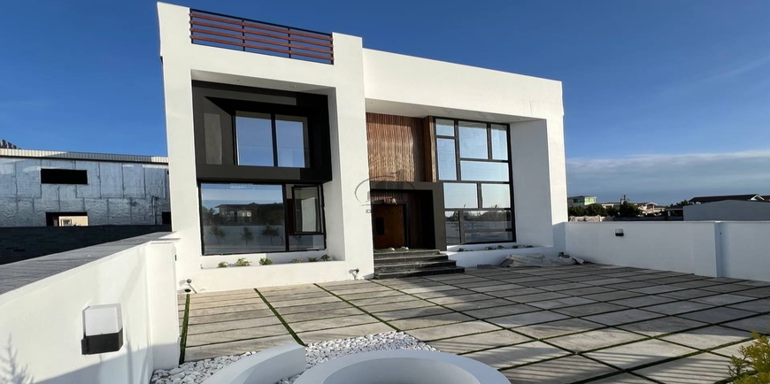 ویلا دوبلکس مدرن خوش ساخت نزدیک دریا