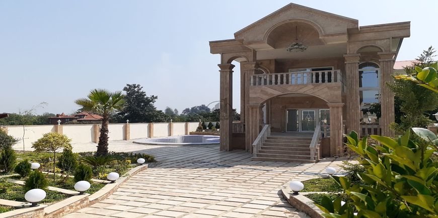 خرید ویلا لاکچری استخردار